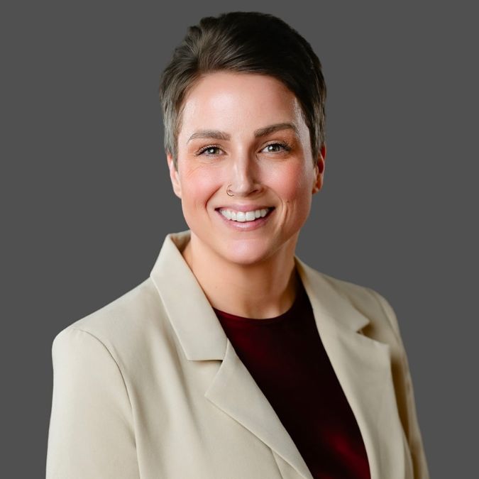 Shelly Richardson headshot